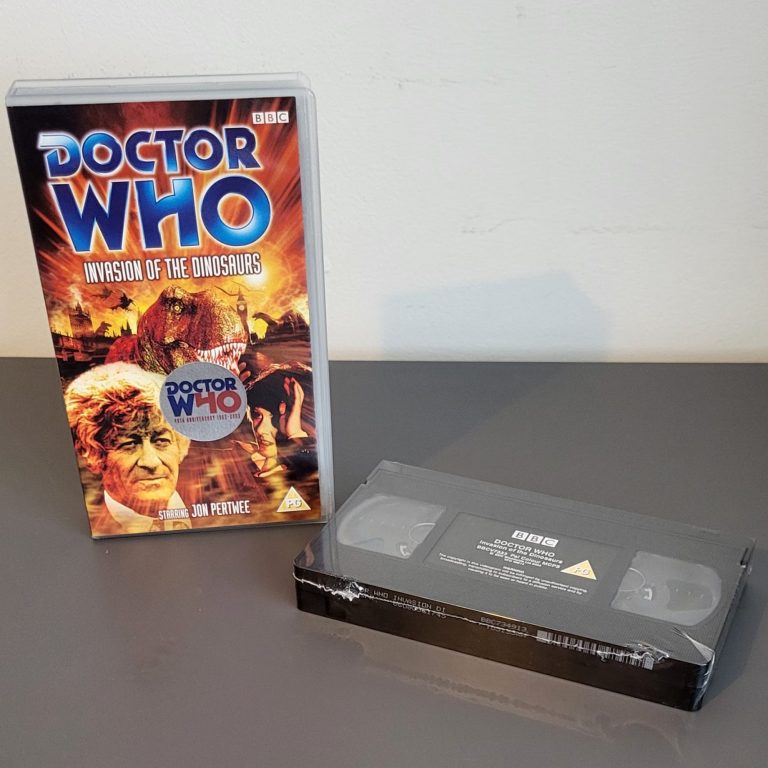 Invasion of the Dinosaurs VHS (2003)