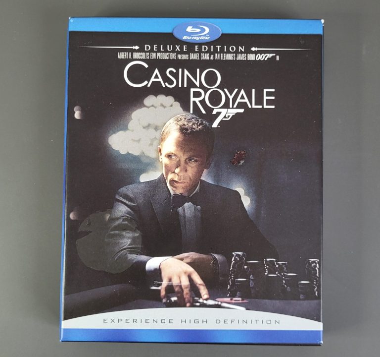 Casino Royale Deluxe Blu-ray (2008) Casino Royale Deluxe Blu-ray (2008)